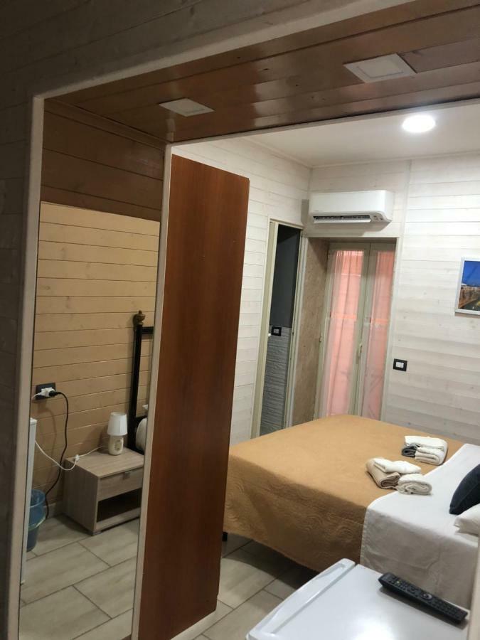 Rooms Chanel Syracuse Buitenkant foto