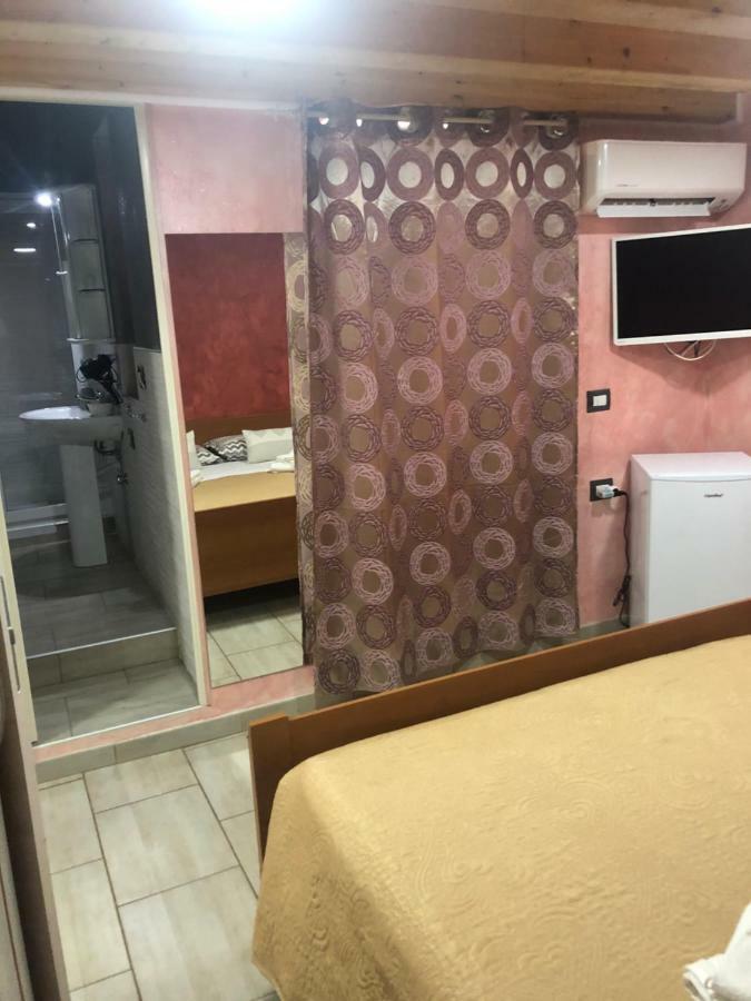 Rooms Chanel Syracuse Buitenkant foto